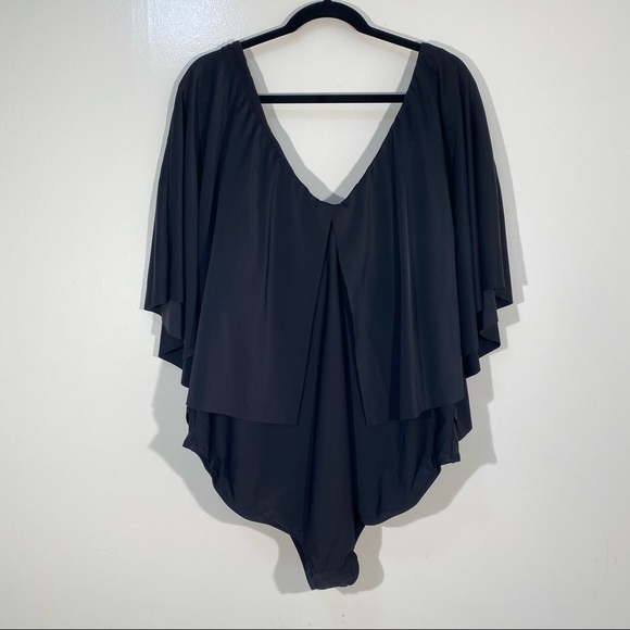 Raisins Curve Black Stingray Plus One Piece Swimsuit 22W - Picture 7 of 15